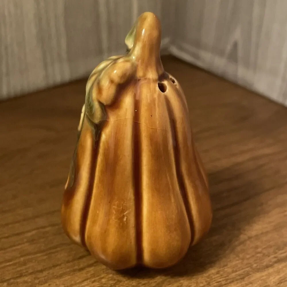 Vintage Salt And Pepper Shakers Ceramic Pumpkins Gourds Orange And Green